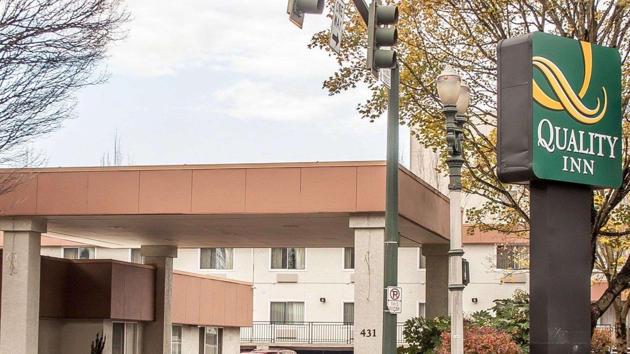 Photo of Buildings in Lloyd District