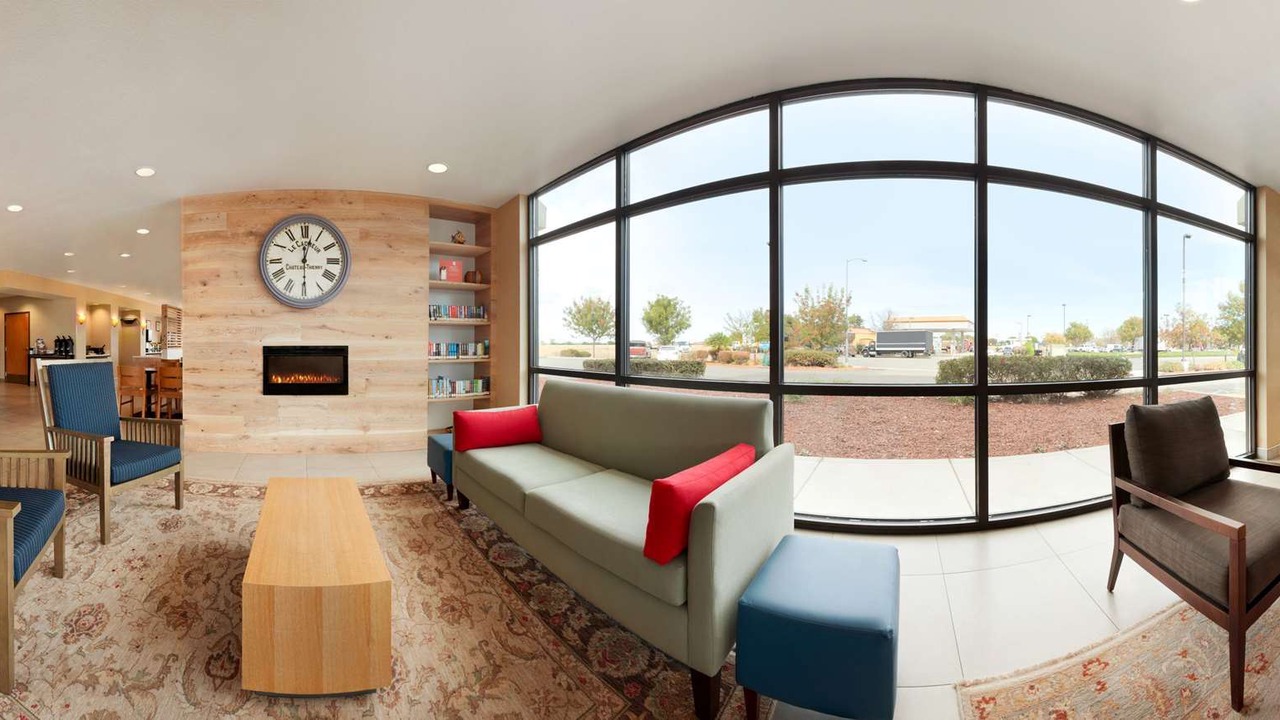 Photo of Livingroom in Dixon