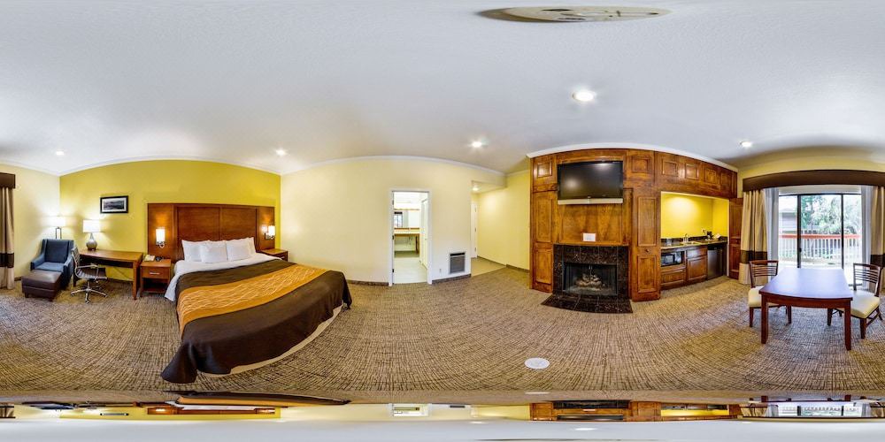 Photo of Livingroom in Monterey