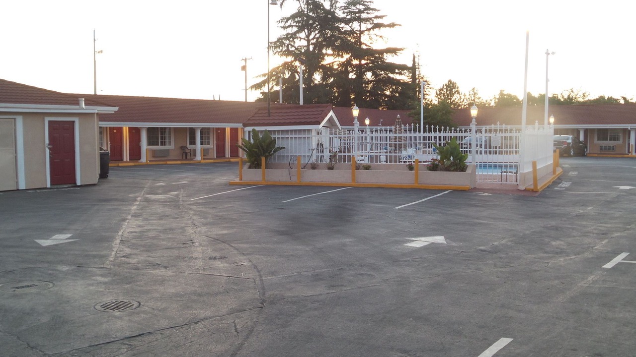 Photo of Buildings in Oakdale