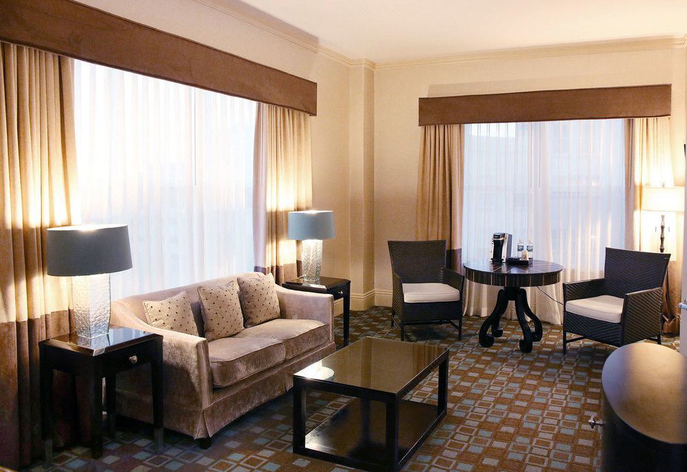Photo of Livingroom in Downtown Berkeley