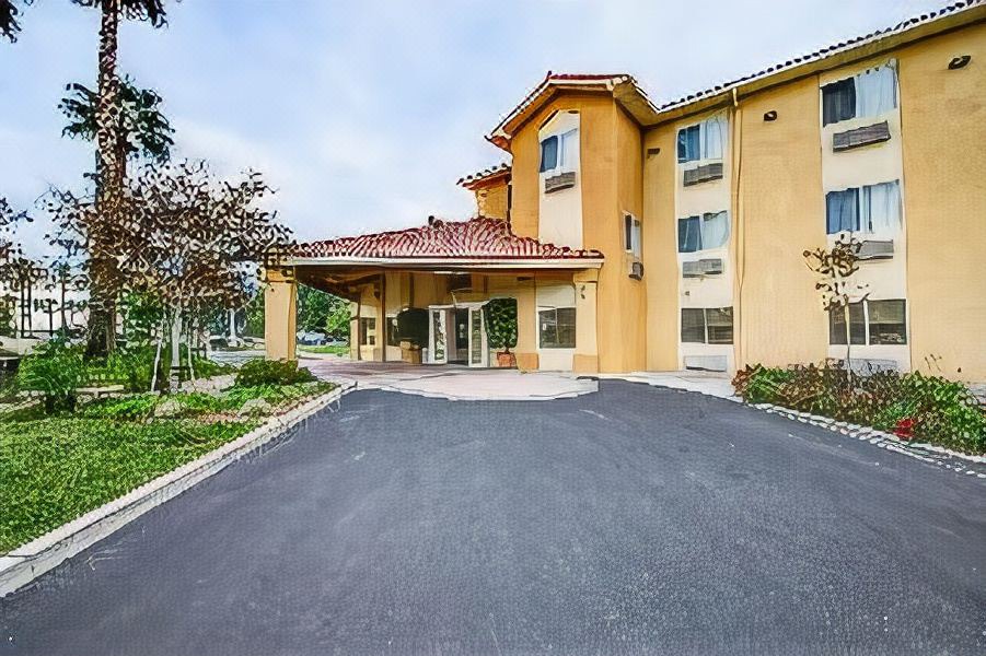 Photo of Buildings in Fontana
