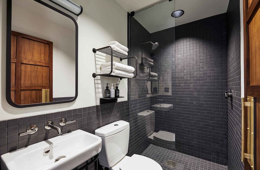 Photo of Bathroom in Old Town Chinatown