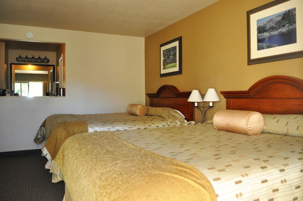 Photo of Bedroom in San Diego Country Estates