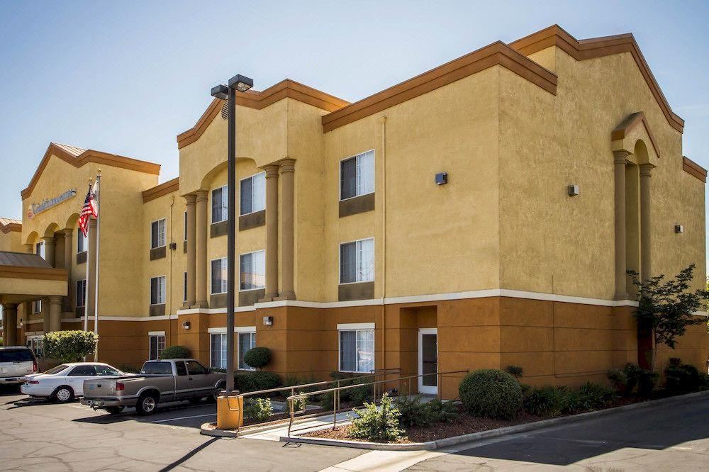 Photo of Buildings in Southeastern Sacramento