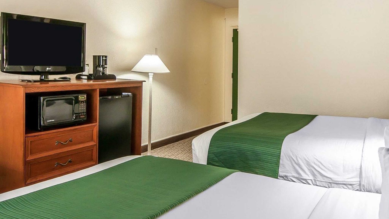 Photo of Bedroom in Lloyd District