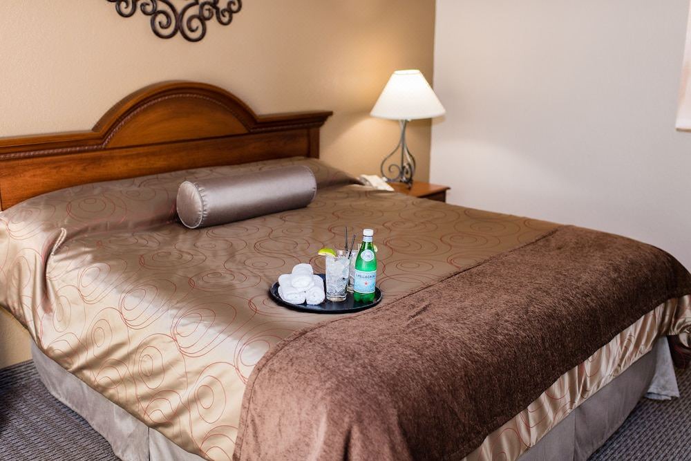 Photo of Bedroom in San Diego Country Estates