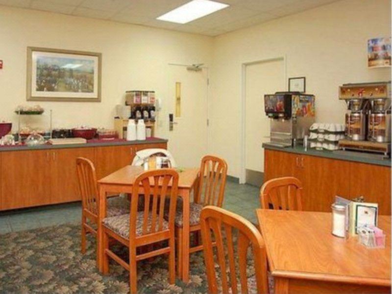 Photo of Livingroom in Lloyd District
