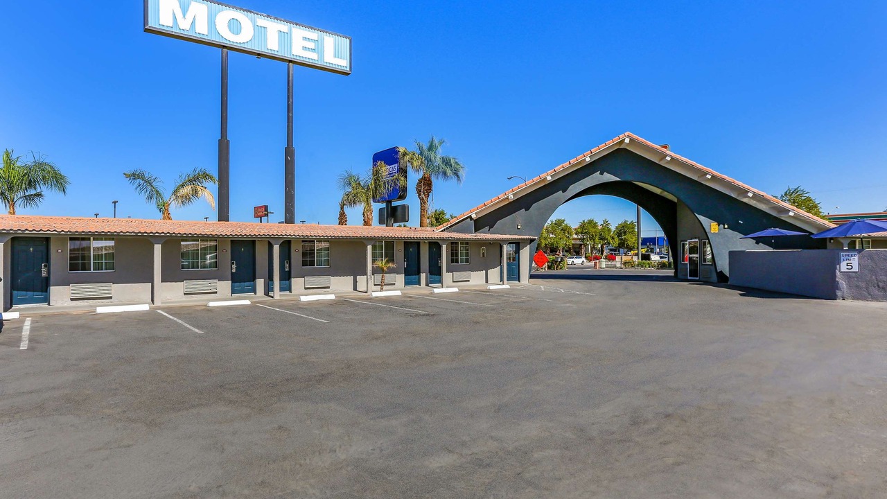 Photo of Buildings in El Centro