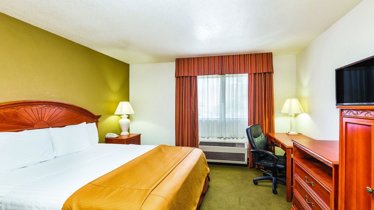 Photo of Bedroom in Tehachapi