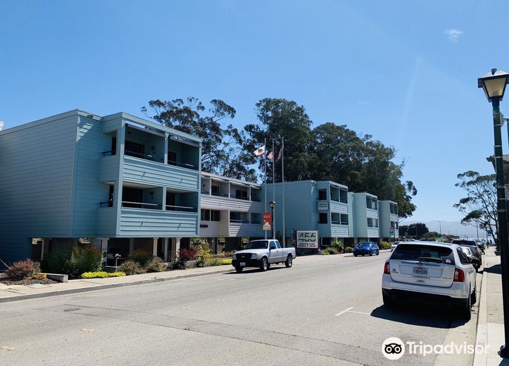 Photo of Buildings in Morro Bay