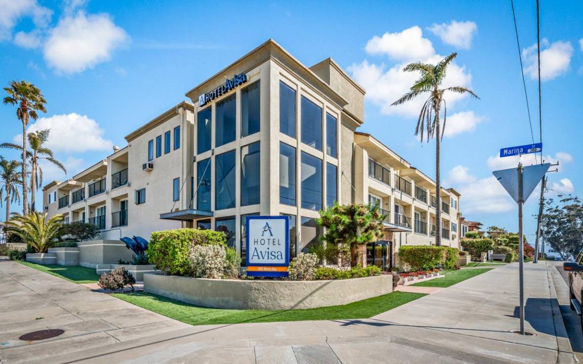 Photo of Buildings in Morro Bay