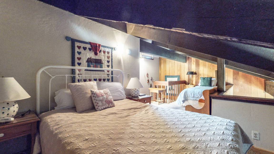Photo of Bedroom in Mammoth Lakes