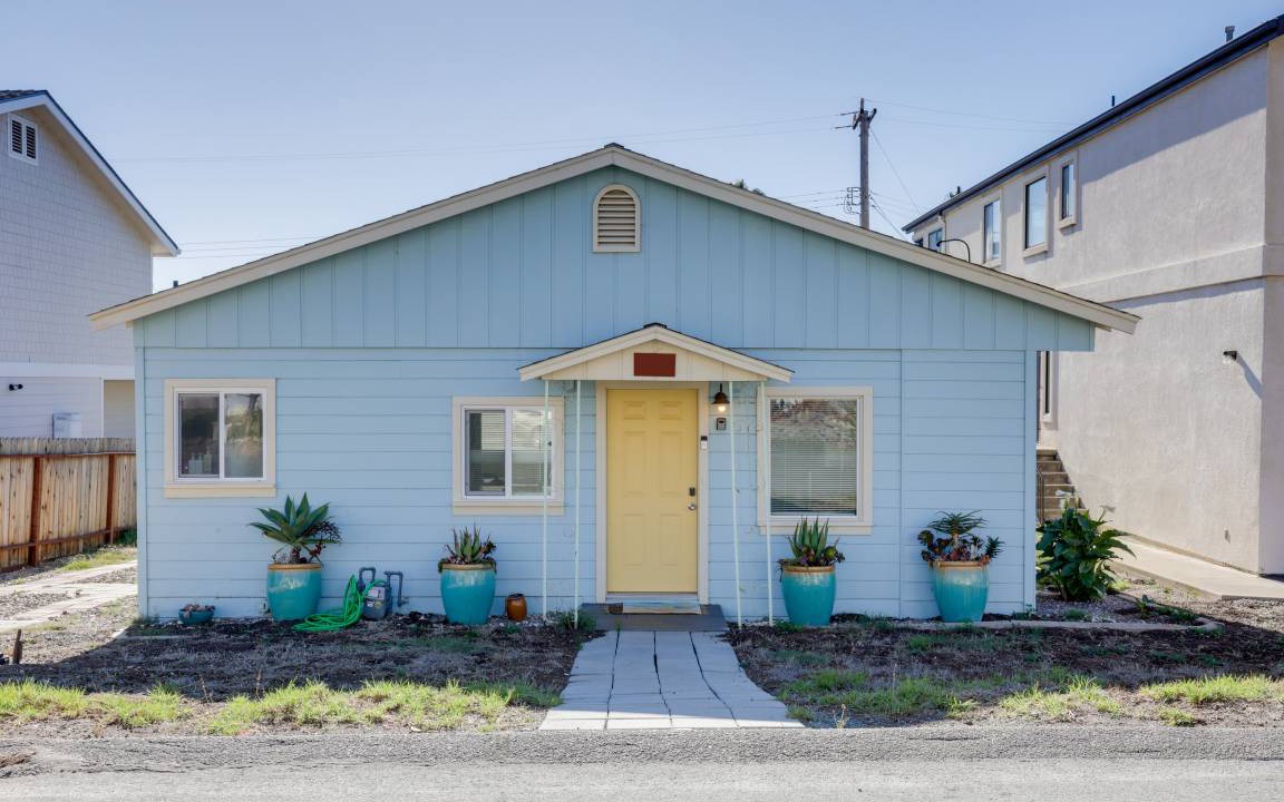 Photo of Buildings in Cayucos