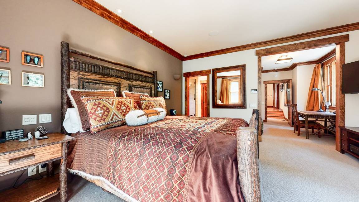 Photo of Bedroom in Crooked Pines