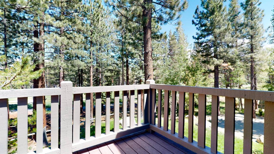 Photo of Patio Balcony in Crooked Pines