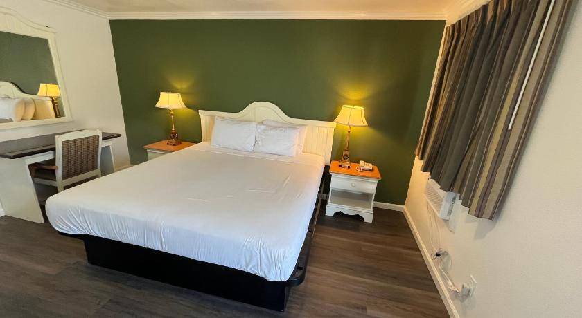 Photo of Bedroom in Grover Beach