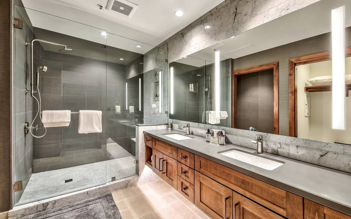 Photo of Bathroom in Lakeside Park