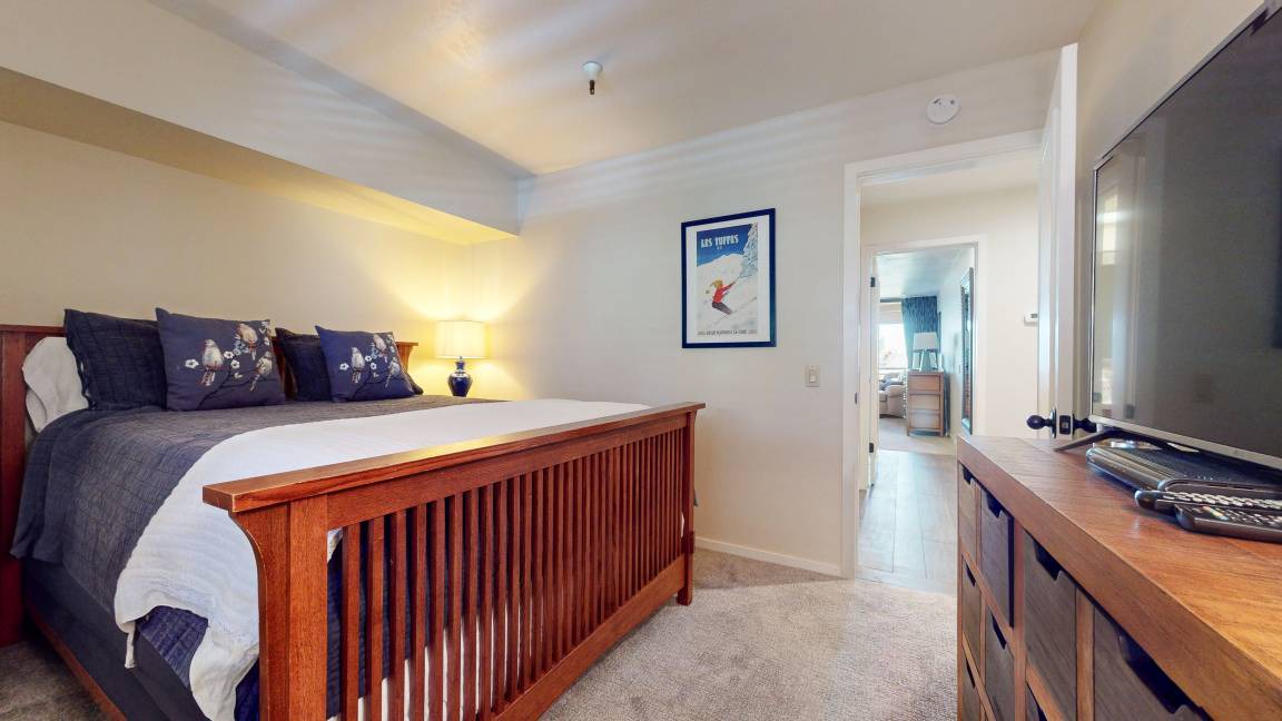 Photo of Bedroom in Mammoth Lakes