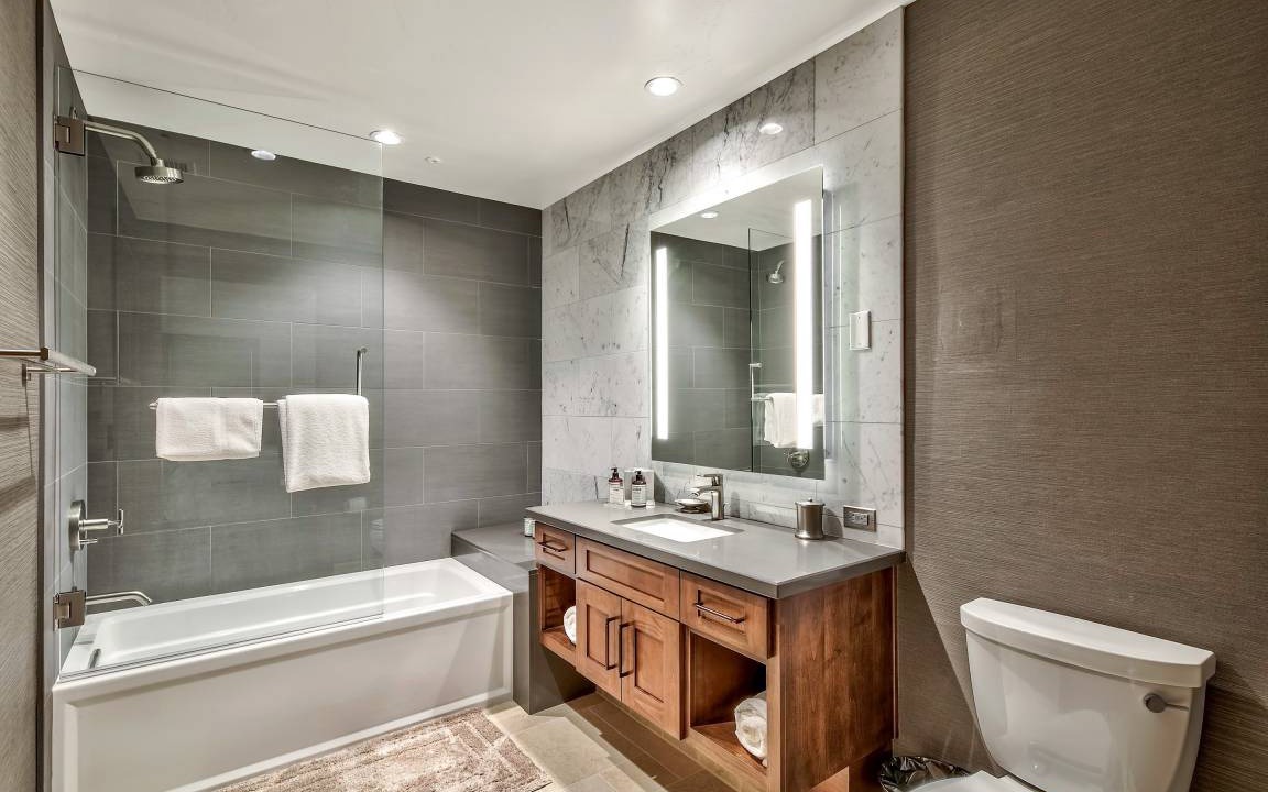 Photo of Bathroom in Lakeside Park