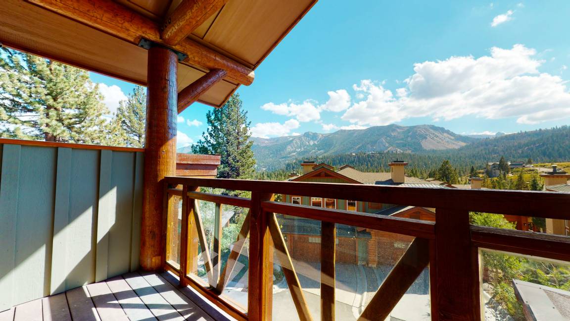 Photo of Patio Balcony in Mammoth Lakes