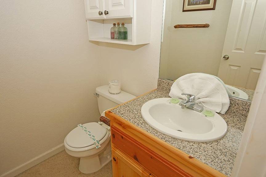Photo of Bathroom in Bijou Park