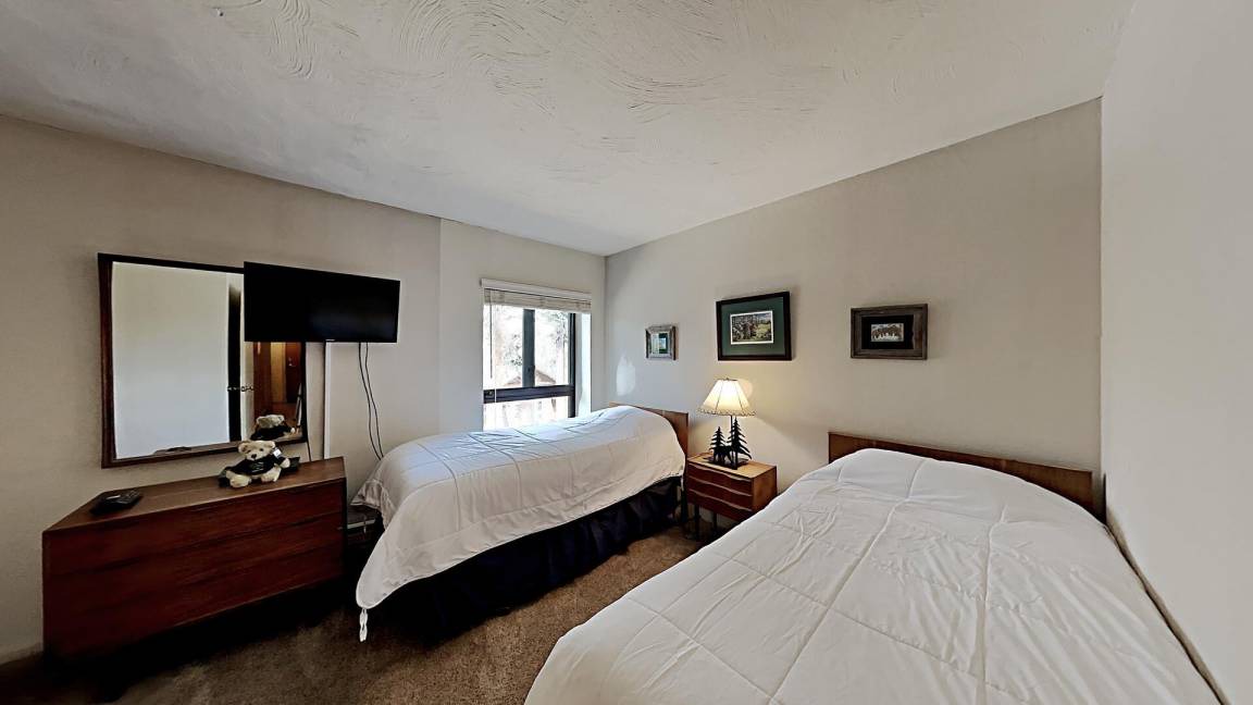 Photo of Bedroom in Mammoth Lakes