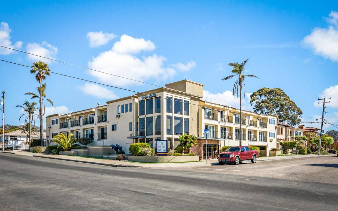 Photo of Buildings in Morro Bay