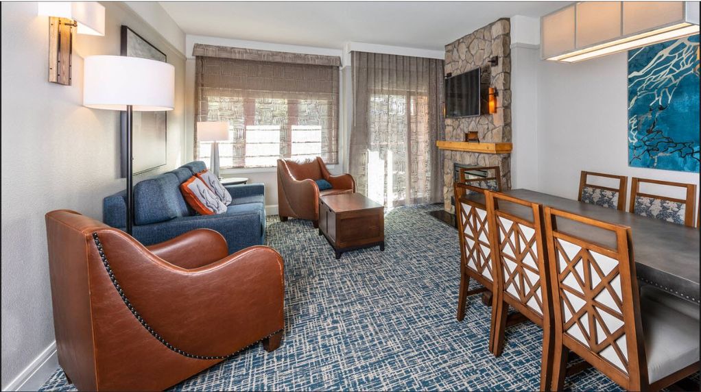 Photo of Livingroom in Stateline