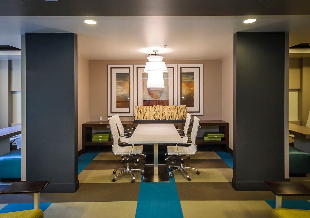 Photo of Livingroom in Pilgrim - Triton