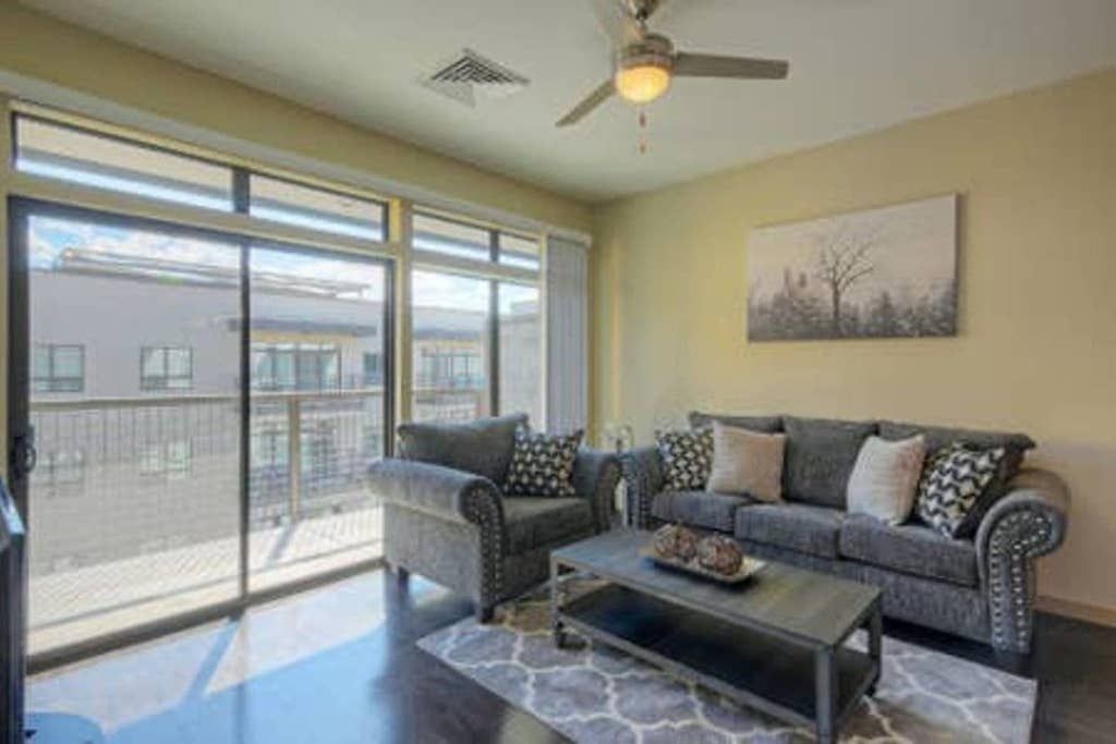 Photo of Livingroom in Evans Churchill