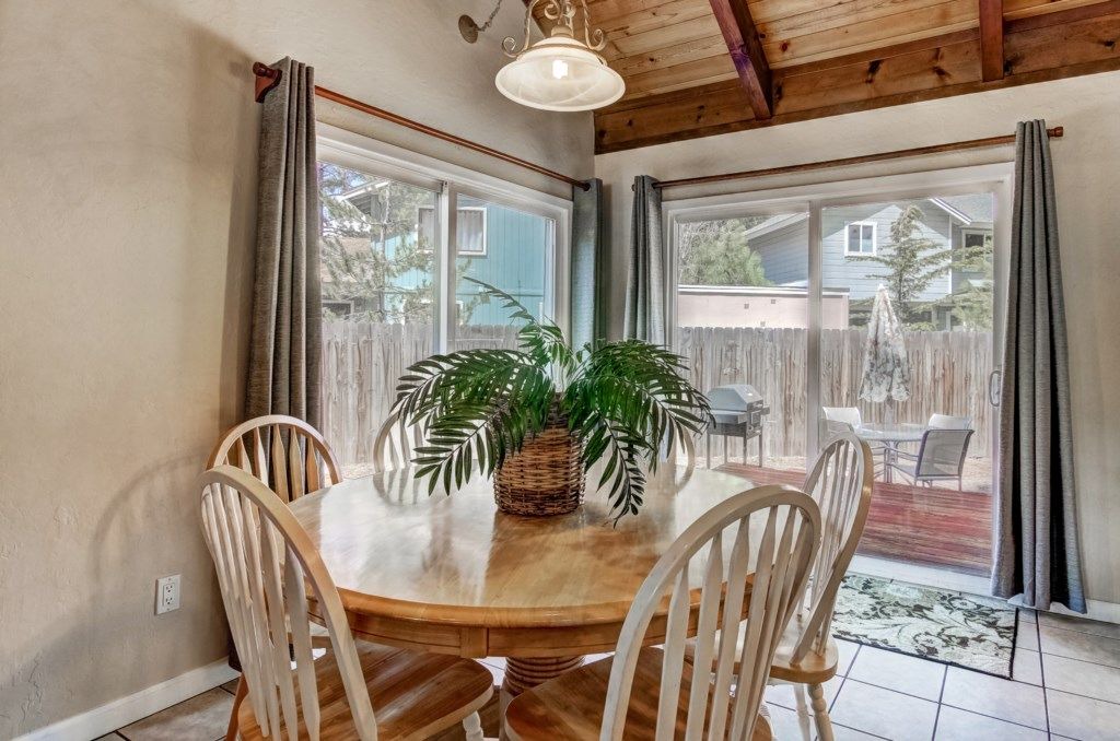Photo of Livingroom in Highland Woods