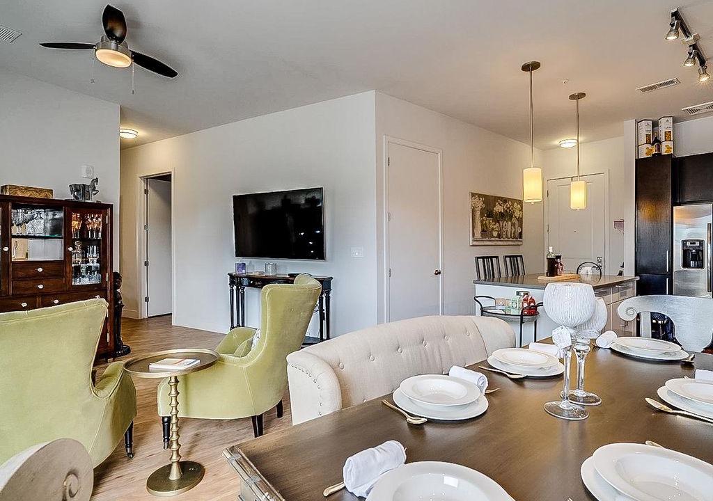 Photo of Livingroom in Thunderbird Industrial Airpark
