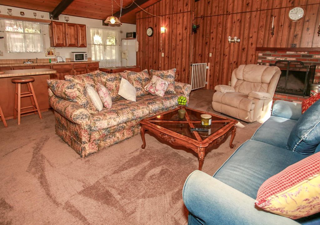 Photo of Livingroom in Whispering Forest