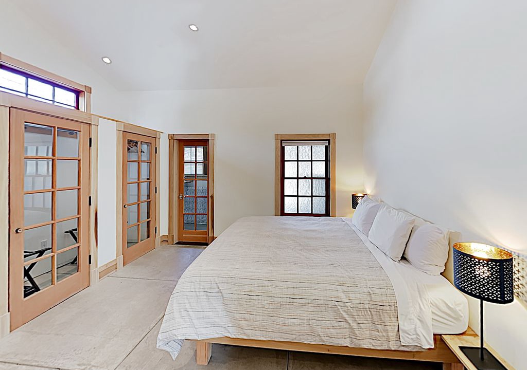 Photo of Bedroom in Downtown