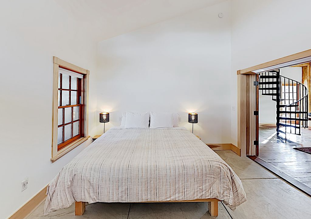 Photo of Bedroom in Downtown