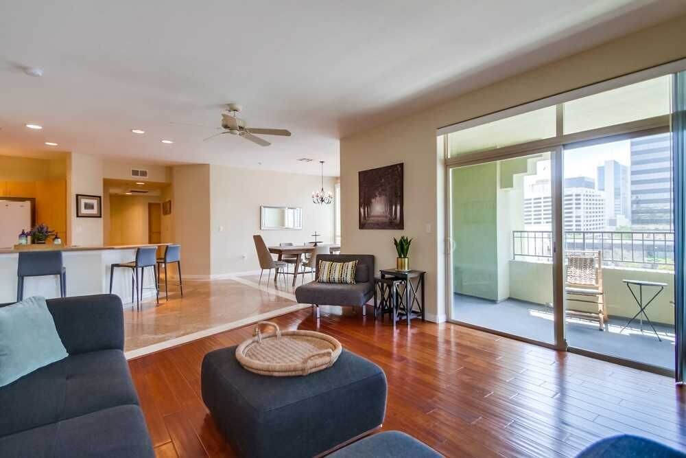 Photo of Livingroom in Downtown San Diego