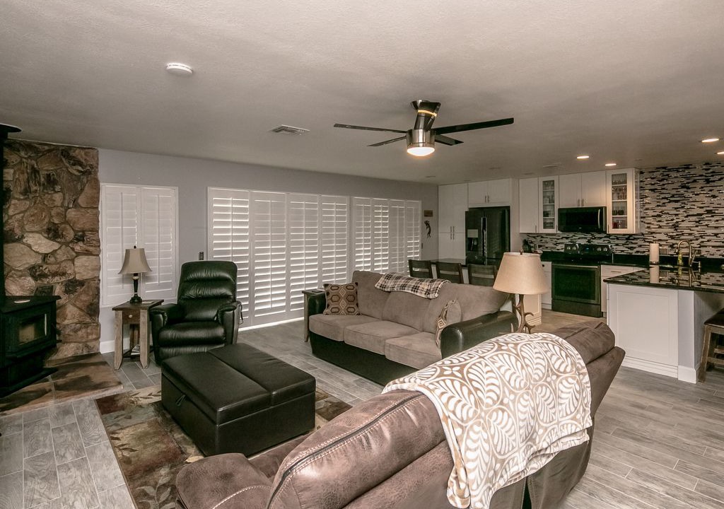 Photo of Livingroom in Sunridge Estates