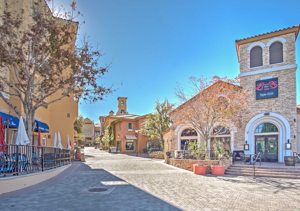 Photo of Buildings in Lake Las Vegas
