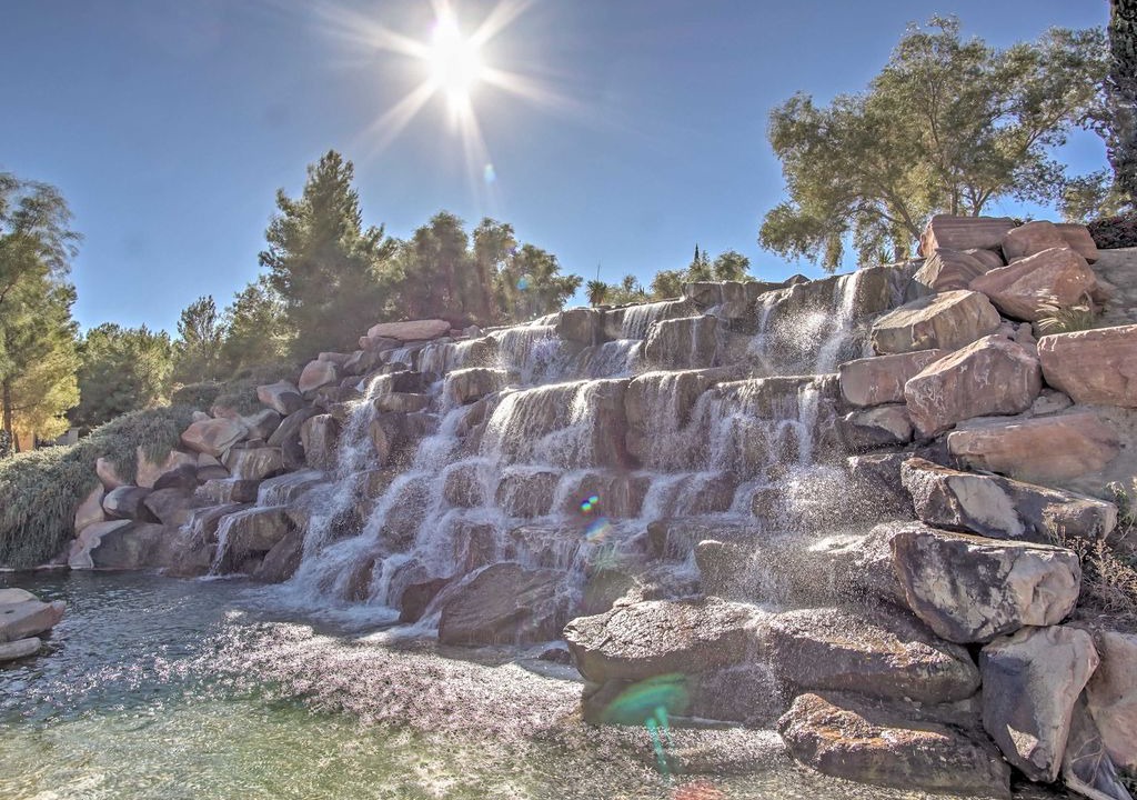 Photo of Buildings in Lake Las Vegas