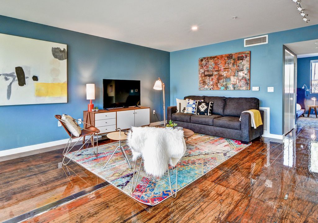 Photo of Livingroom in Evans Churchill