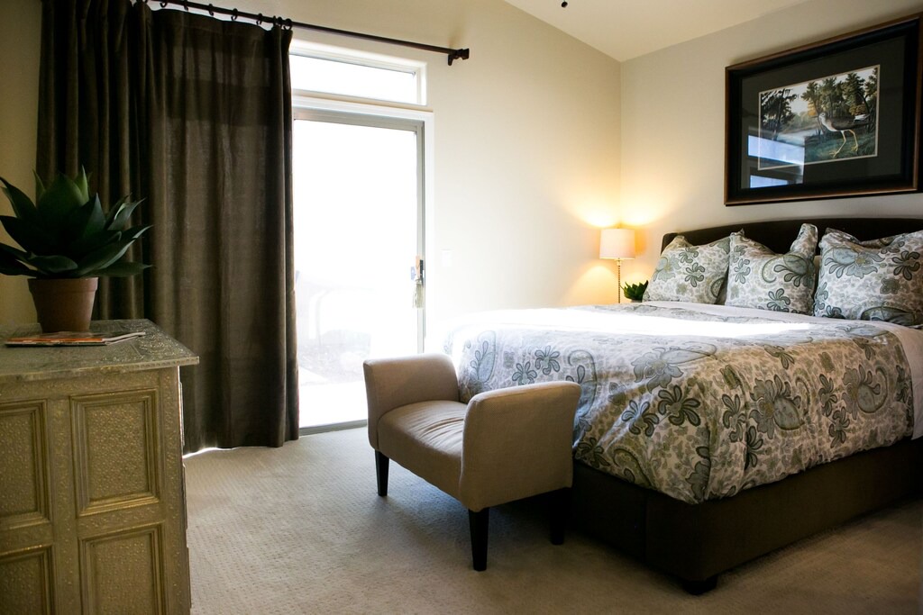 Photo of Bedroom in Palm Valley