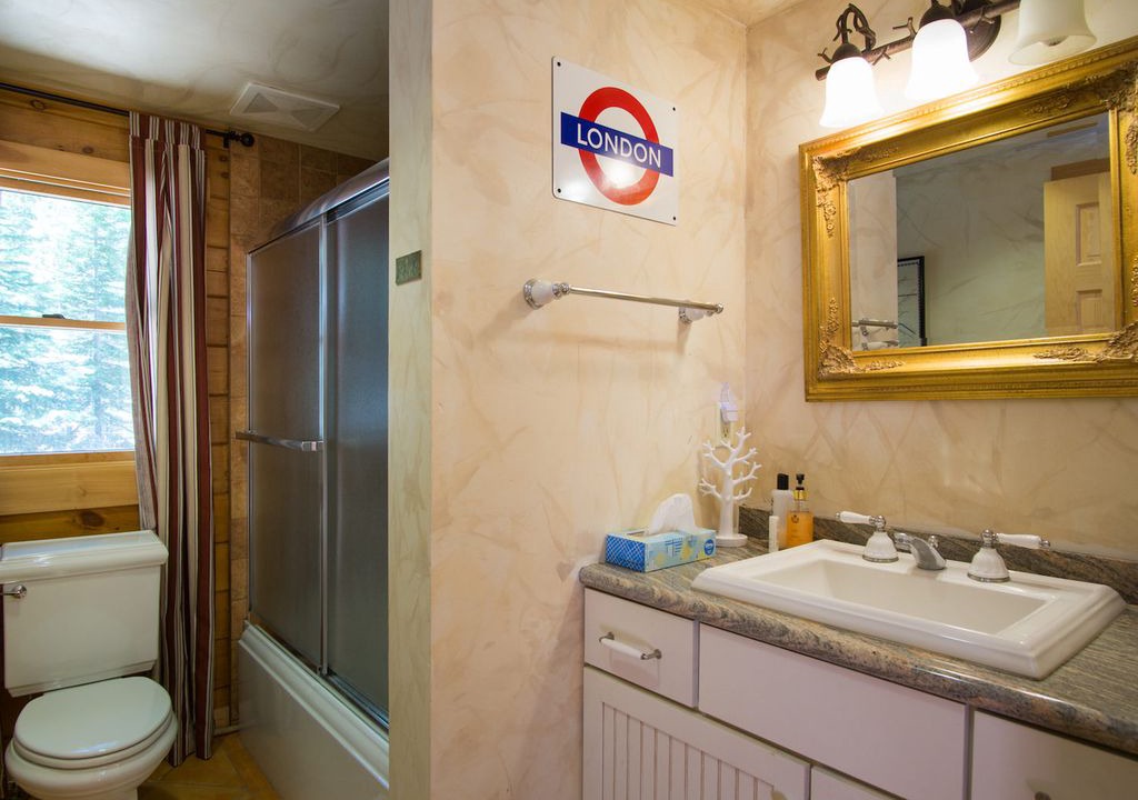 Photo of Bathroom in North Upper Truckee