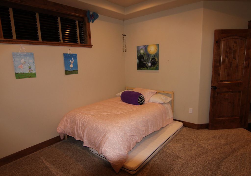 Photo of Bedroom in Mountain View Estates