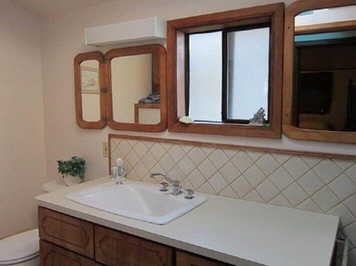 Photo of Bathroom in Edgewater Shores