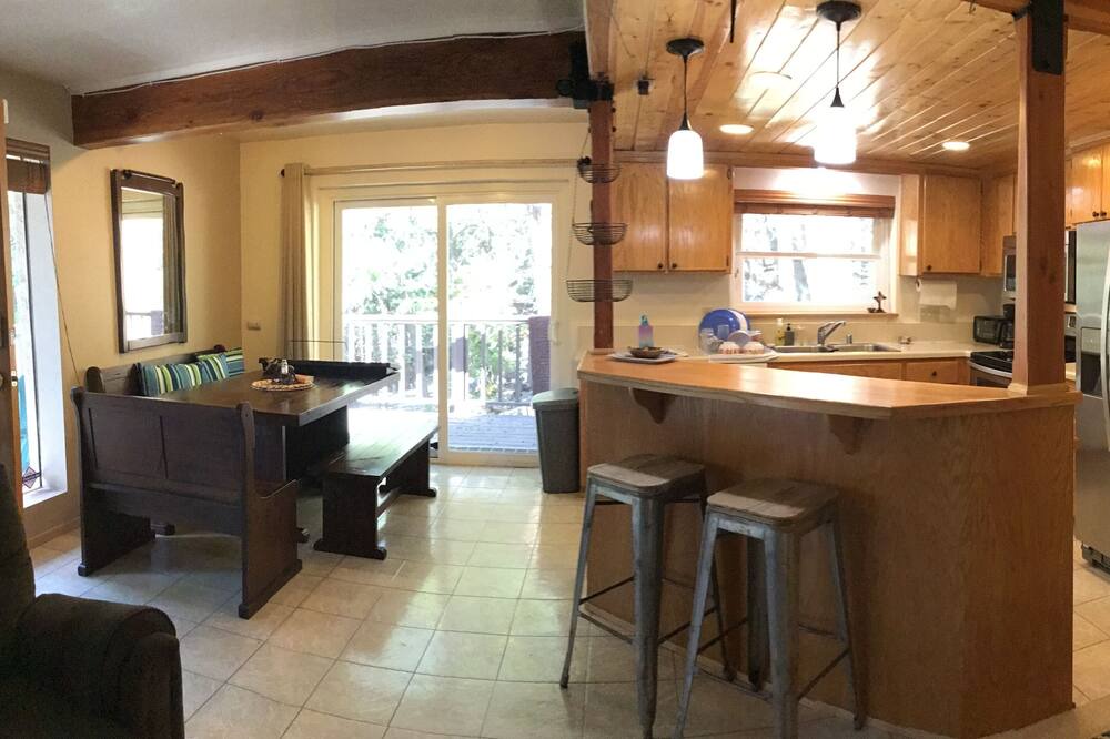 Photo of Bedroom in Alta Sierra