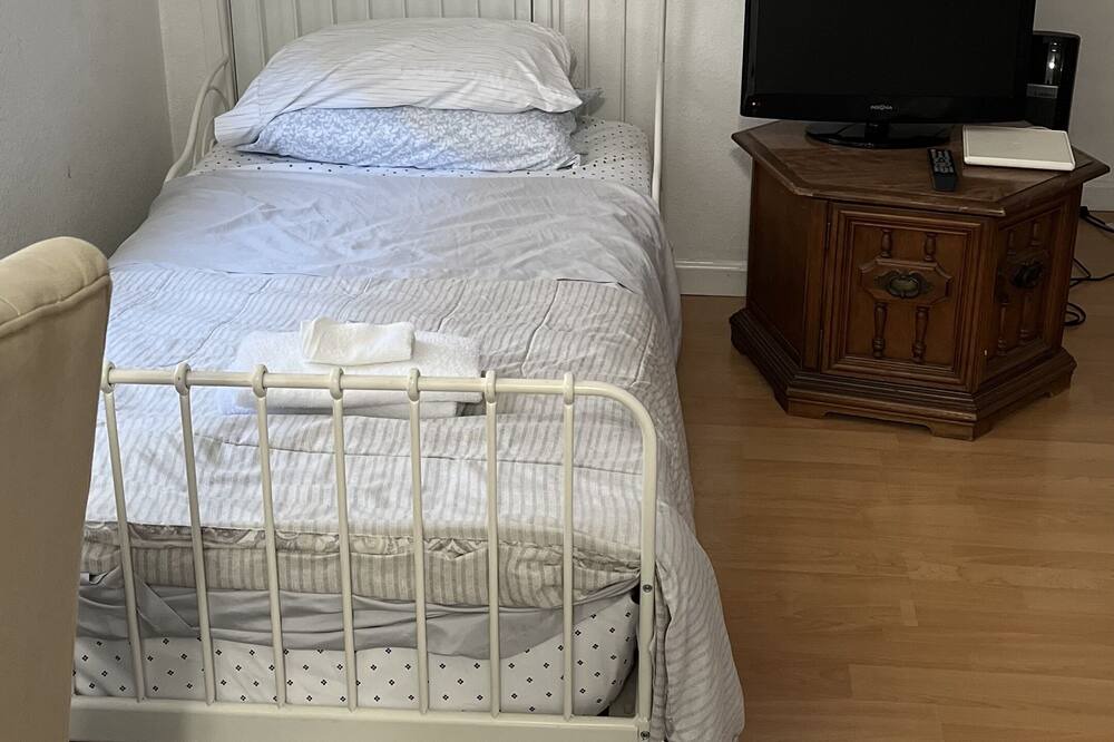 Photo of Bedroom in Laurel