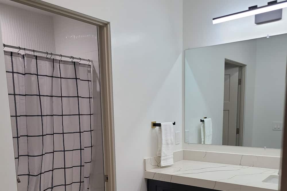 Photo of Bathroom in New River