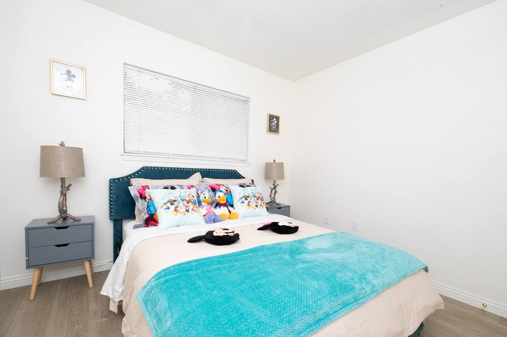 Photo of Bedroom in Yorba Linda
