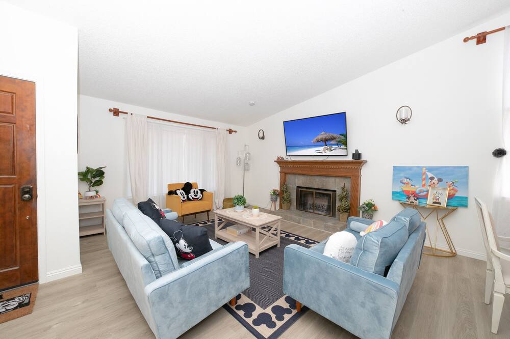 Photo of Livingroom in Yorba Linda